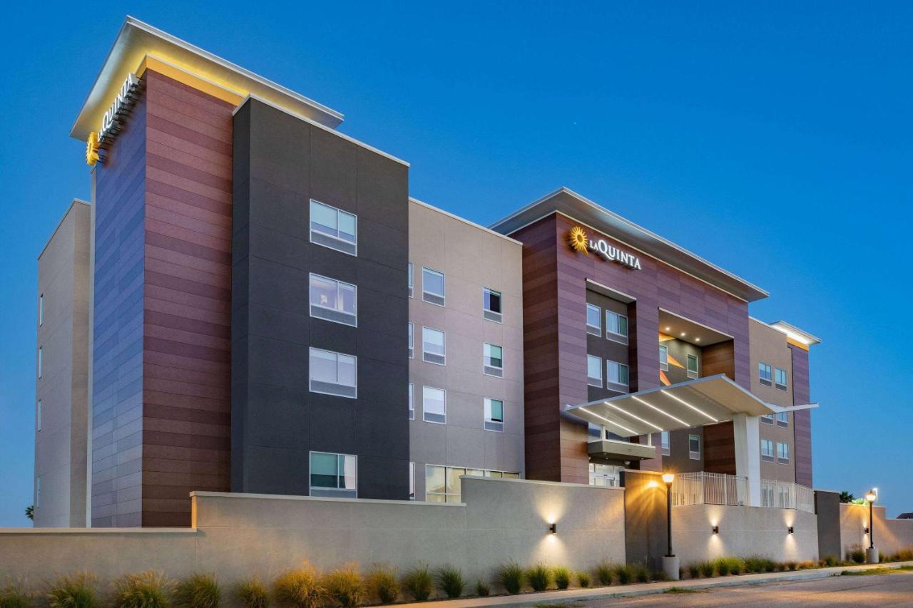 La Quinta Inn & Suites By Wyndham Galveston North At I-45 Exterior photo